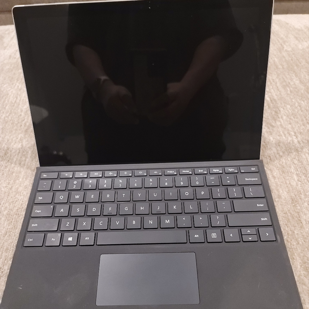 Microsoft Surface Pro 5/5th Generation 128GB Wifi Excellent Condition